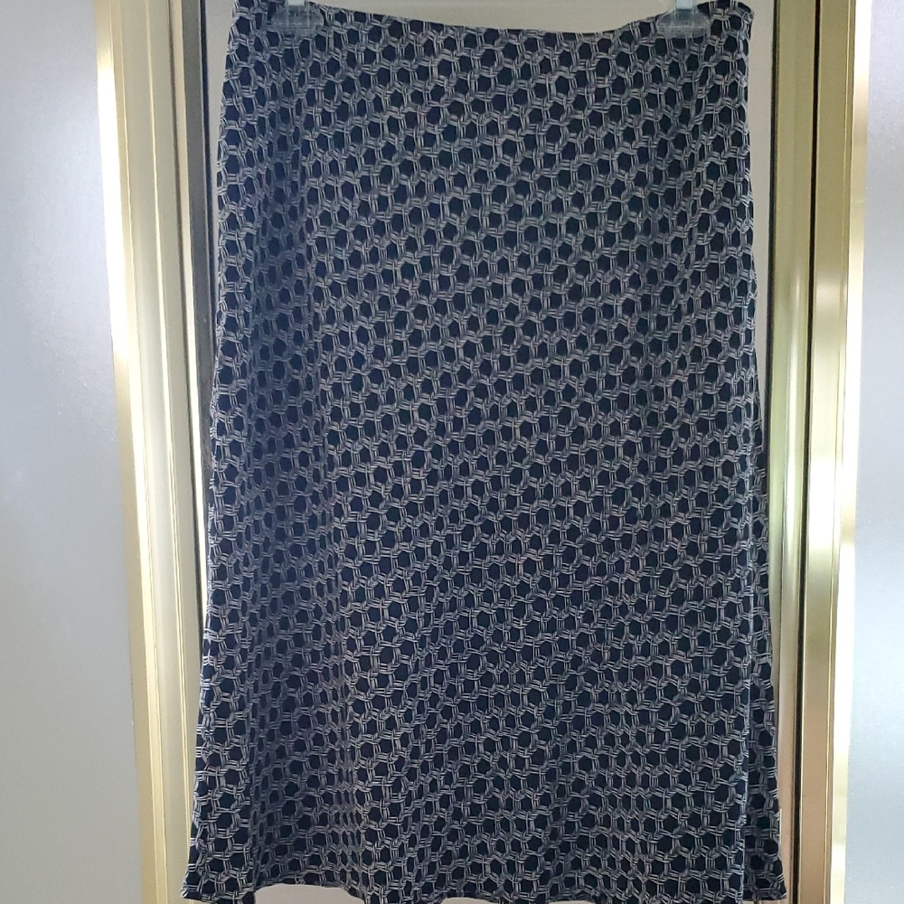 Elegant Black and White Patterned Women's Skirt